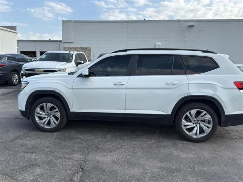 More photos of 2021 Volkswagen Atlas 3.6L V6 SE w/Technology at Cable Dahmer Chevrolet of Independence, MO