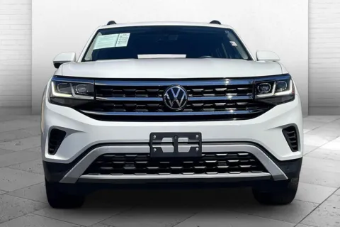 Photos of 2021 Volkswagen Atlas 3.6L V6 SE w/Technology for sale in Independence, MO at Cable Dahmer Chevrolet of Independence