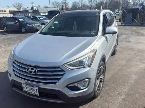 Silver 2016 Hyundai Santa Fe SE for sale in Independence, MO
