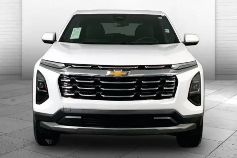 Photos of 2025 Chevrolet Equinox LT for sale in Independence, MO at Cable Dahmer Chevrolet of Independence