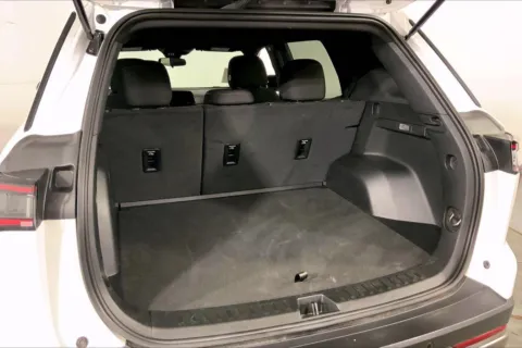 More photos of 2025 Chevrolet Equinox LT at Cable Dahmer Chevrolet of Independence, MO