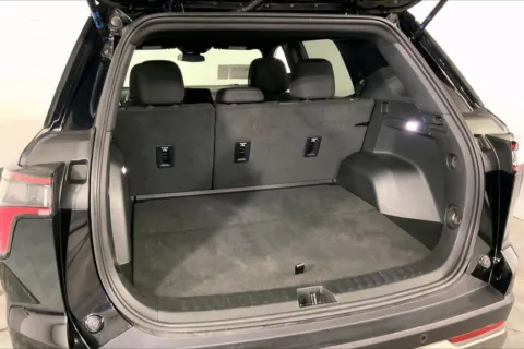 More photos of 2025 Chevrolet Equinox LT at Cable Dahmer Chevrolet of Independence, MO