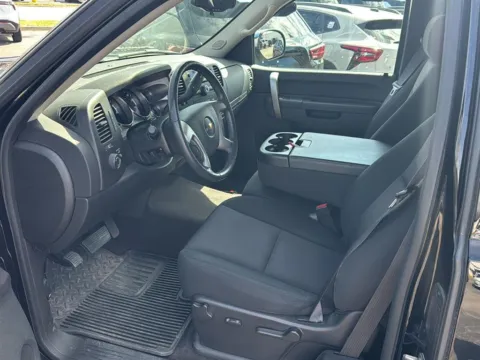 More photos of 2013 Chevrolet Silverado 1500 LT at Cable Dahmer Chevrolet of Independence, MO