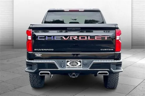 Another view of 2021 Chevrolet Silverado 1500 Custom Trail Boss for sale in Independence, MO at Cable Dahmer Chevrolet of Independence
