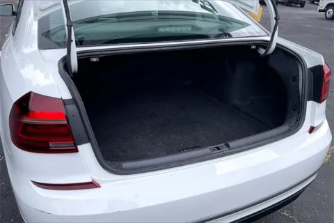More photos of 2018 Volkswagen Passat 2.0T R-Line at Cable Dahmer Chevrolet of Independence, MO