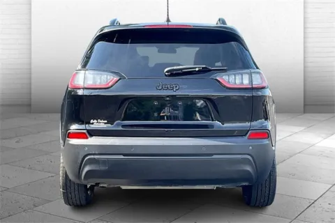 Another view of 2019 Jeep Cherokee Altitude for sale in Independence, MO at Cable Dahmer Chevrolet of Independence