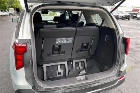 More photos of 2025 Kia Carnival SX at Cable Dahmer Chevrolet of Independence, MO