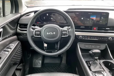 More photos of 2025 Kia Carnival SX at Cable Dahmer Chevrolet of Independence, MO