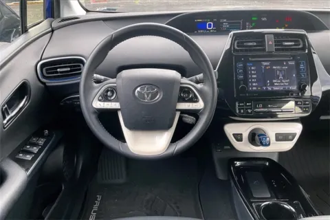 More photos of 2017 Toyota Prius Four Touring at Cable Dahmer Chevrolet of Independence, MO