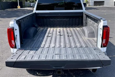 More photos of 2022 GMC Sierra 2500HD Denali at Cable Dahmer Chevrolet of Independence, MO