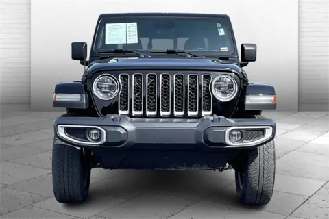 Photos of 2020 Jeep Gladiator Overland for sale in Independence, MO at Cable Dahmer Chevrolet of Independence