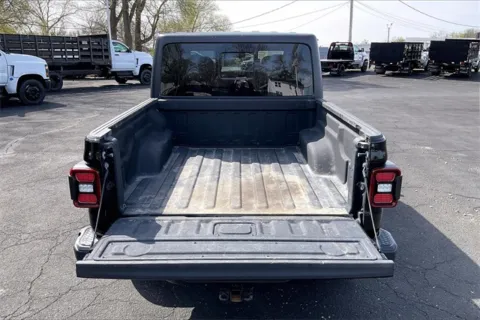 More photos of 2020 Jeep Gladiator Overland at Cable Dahmer Chevrolet of Independence, MO