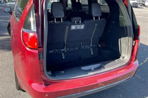 More photos of 2020 Chrysler Pacifica Touring L Plus at Cable Dahmer Chevrolet of Independence, MO