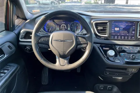 More photos of 2020 Chrysler Pacifica Touring L Plus at Cable Dahmer Chevrolet of Independence, MO