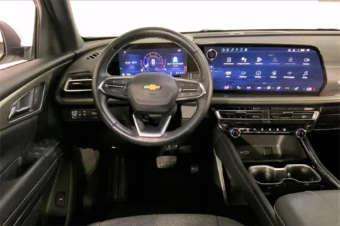More photos of 2025 Chevrolet Traverse LT at Cable Dahmer Chevrolet of Independence, MO