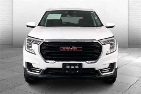 Photos of 2024 GMC Terrain SLE for sale in Independence, MO at Cable Dahmer Chevrolet of Independence