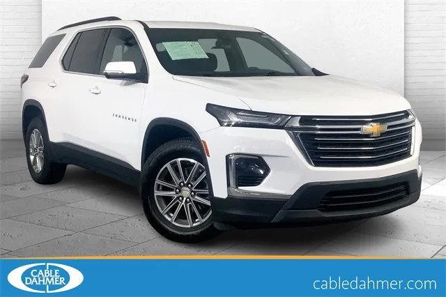 White 2023 Chevrolet Traverse LT for sale in Independence, MO