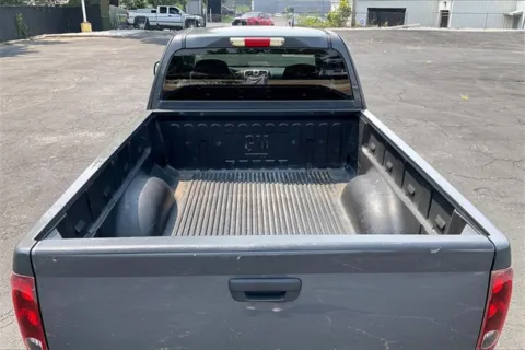 More photos of 2009 GMC Canyon SLE1 at Cable Dahmer Chevrolet of Independence, MO