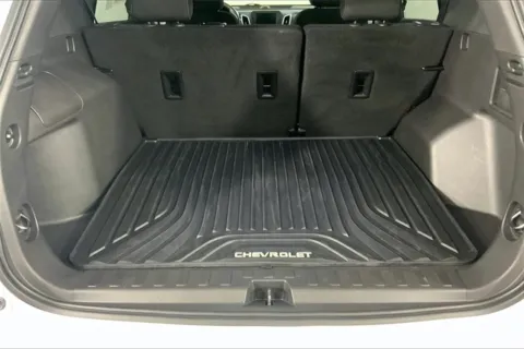 More photos of 2022 Chevrolet Equinox LT at Cable Dahmer Chevrolet of Independence, MO