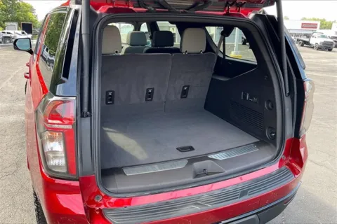 More photos of 2024 Chevrolet Suburban Z71 at Cable Dahmer Chevrolet of Independence, MO