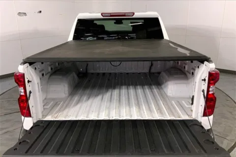 More photos of 2022 Chevrolet Silverado 1500 LT at Cable Dahmer Chevrolet of Independence, MO