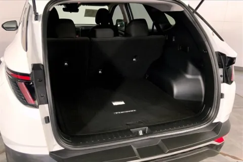 More photos of 2022 Hyundai Tucson SEL at Cable Dahmer Chevrolet of Independence, MO