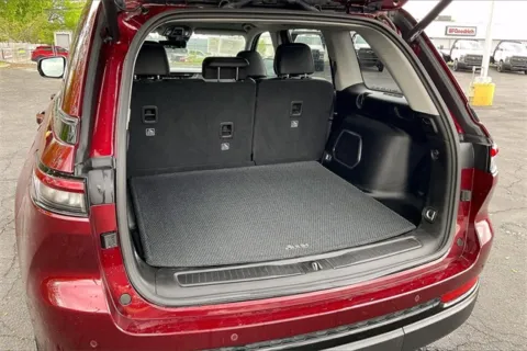 More photos of 2023 Jeep Grand Cherokee Limited at Cable Dahmer Chevrolet of Independence, MO
