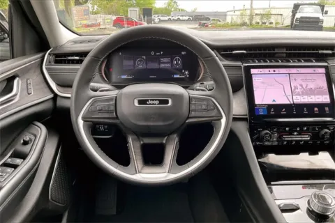 More photos of 2023 Jeep Grand Cherokee Limited at Cable Dahmer Chevrolet of Independence, MO
