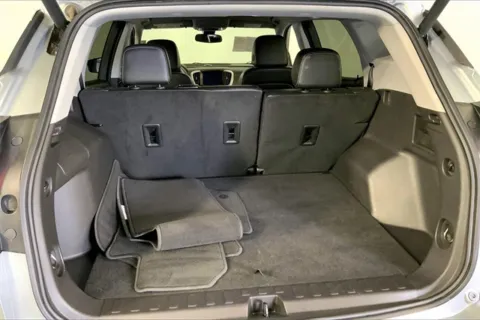 More photos of 2024 GMC Terrain SLT at Cable Dahmer Chevrolet of Independence, MO