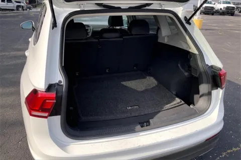 More photos of 2021 Volkswagen Tiguan 2.0T SE at Cable Dahmer Chevrolet of Independence, MO