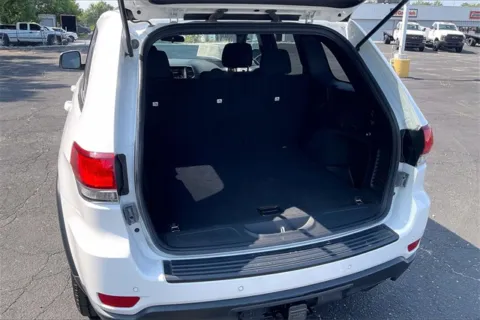 More photos of 2021 Jeep Grand Cherokee Laredo E at Cable Dahmer Chevrolet of Independence, MO