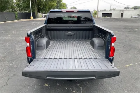 More photos of 2022 Chevrolet Silverado 1500 RST at Cable Dahmer Chevrolet of Independence, MO