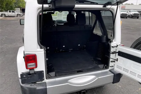 More photos of 2018 Jeep Wrangler JK Unlimited Sahara at Cable Dahmer Chevrolet of Independence, MO