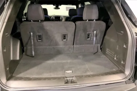 More photos of 2023 Chevrolet Traverse LT at Cable Dahmer Chevrolet of Independence, MO