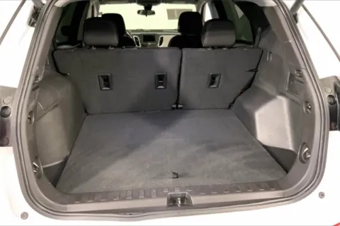 More photos of 2023 Chevrolet Equinox LT at Cable Dahmer Chevrolet of Independence, MO