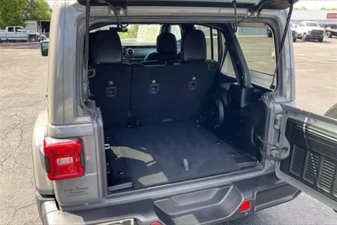 More photos of 2019 Jeep Wrangler Unlimited Sahara at Cable Dahmer Chevrolet of Independence, MO