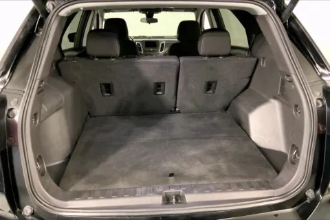 More photos of 2023 Chevrolet Equinox LT at Cable Dahmer Chevrolet of Independence, MO