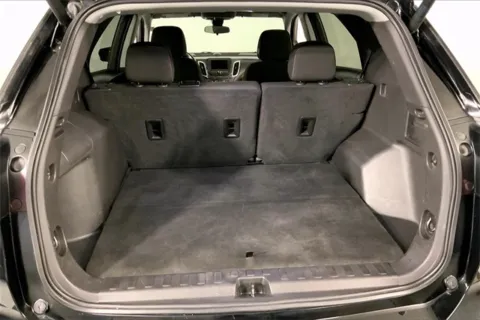 More photos of 2023 Chevrolet Equinox LT at Cable Dahmer Chevrolet of Independence, MO