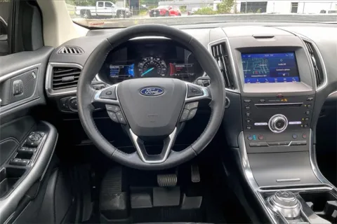 More photos of 2019 Ford Edge Titanium at Cable Dahmer Chevrolet of Independence, MO