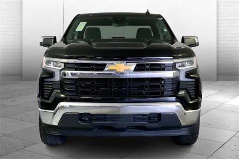 Photos of 2023 Chevrolet Silverado 1500 LT for sale in Independence, MO at Cable Dahmer Chevrolet of Independence