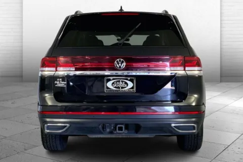 Another view of 2024 Volkswagen Atlas 2.0T SE w/Technology for sale in Independence, MO at Cable Dahmer Chevrolet of Independence