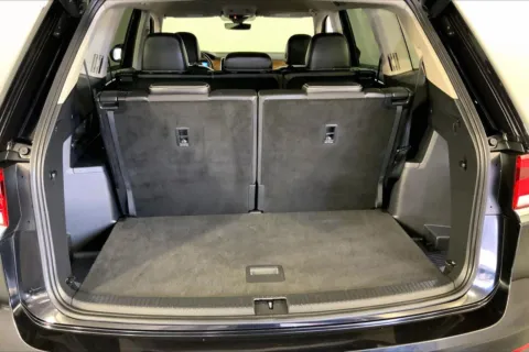 More photos of 2024 Volkswagen Atlas 2.0T SE w/Technology at Cable Dahmer Chevrolet of Independence, MO