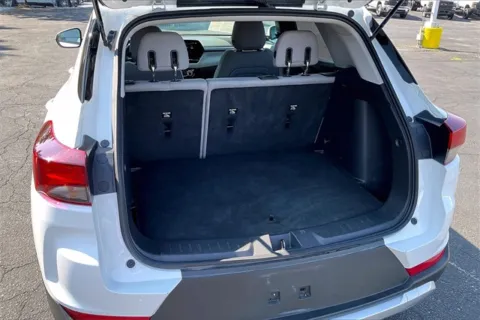 More photos of 2024 Chevrolet TrailBlazer LT at Cable Dahmer Chevrolet of Independence, MO