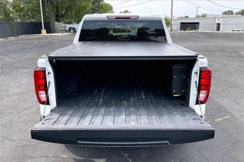 More photos of 2020 GMC Sierra 1500 SLE at Cable Dahmer Chevrolet of Independence, MO