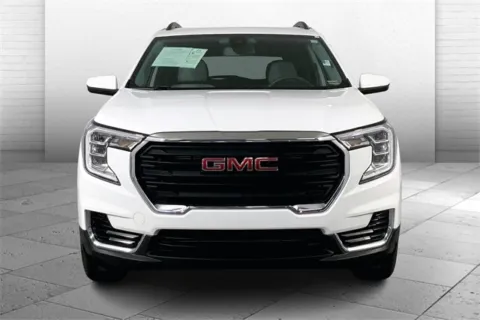 Photos of 2023 GMC Terrain SLE for sale in Independence, MO at Cable Dahmer Chevrolet of Independence