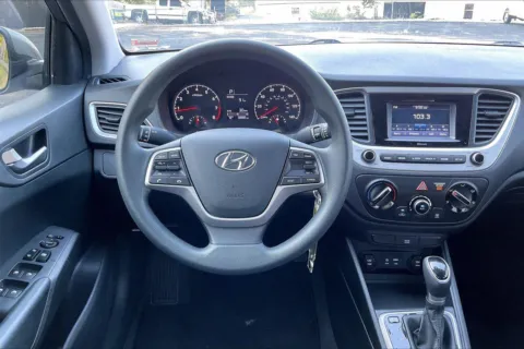 More photos of 2022 Hyundai Accent SE at Cable Dahmer Chevrolet of Independence, MO