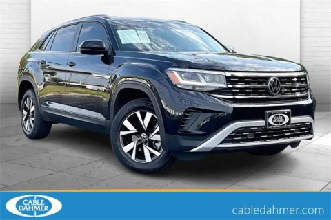Black 2021 Volkswagen Atlas Cross Sport 2.0T SE for sale in Independence, MO