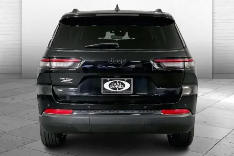 Another view of 2022 Jeep Grand Cherokee L Limited for sale in Independence, MO at Cable Dahmer Chevrolet of Independence