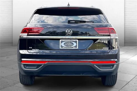 Another view of 2021 Volkswagen Atlas Cross Sport 2.0T SE for sale in Independence, MO at Cable Dahmer Chevrolet of Independence