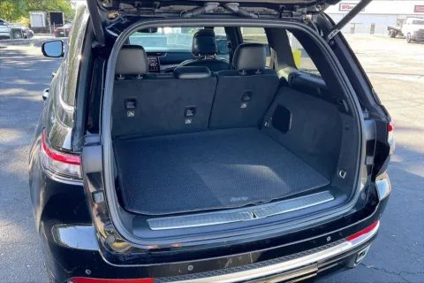 More photos of 2022 Jeep Grand Cherokee Summit at Cable Dahmer Chevrolet of Independence, MO